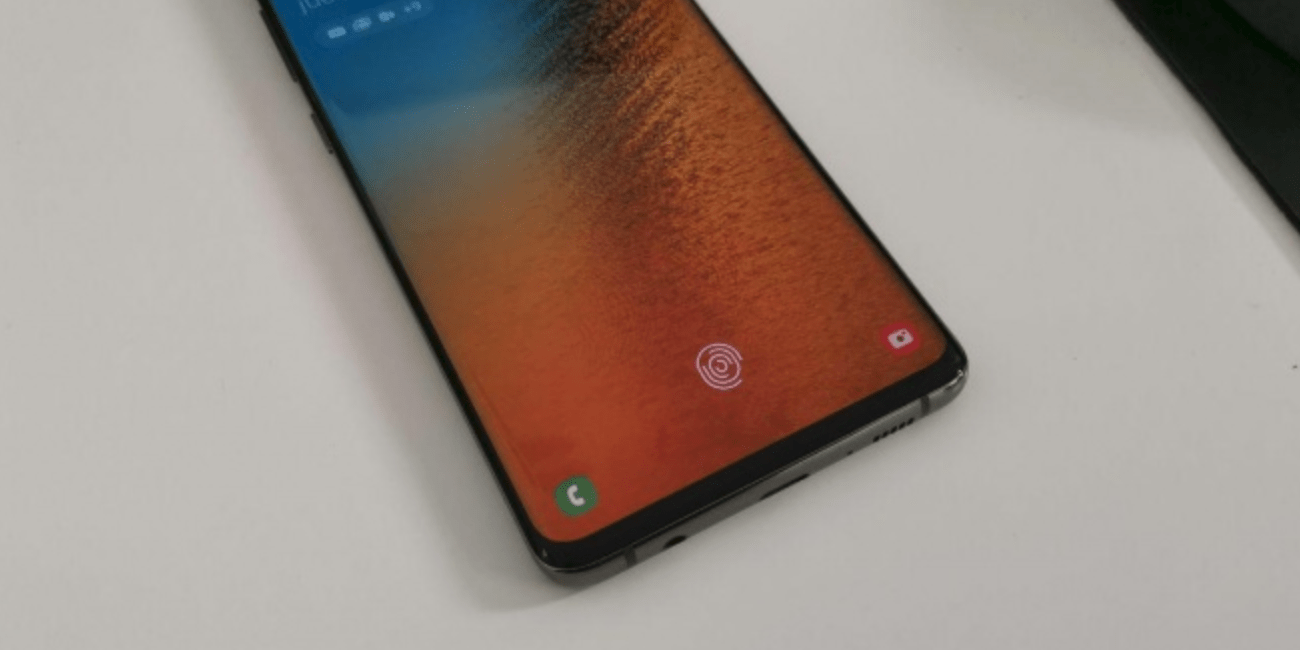 16 móviles con lector de huellas bajo la pantalla