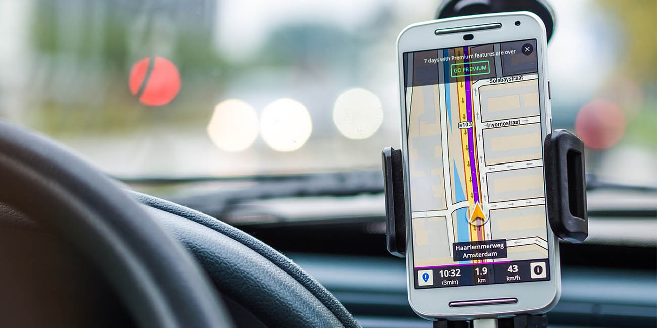10 soportes de móvil para el coche