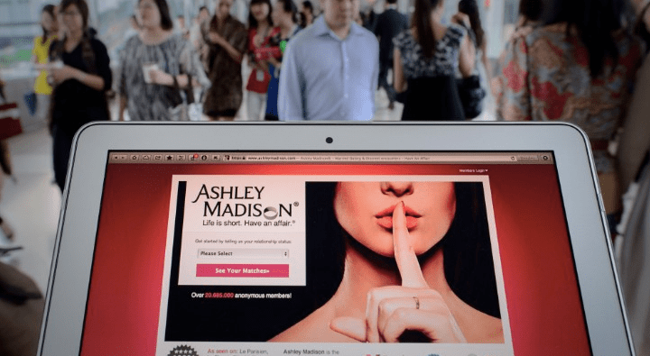 Imagen - Ashley Madison, la web para infieles hackeada, llena de perfiles de mujeres falsos