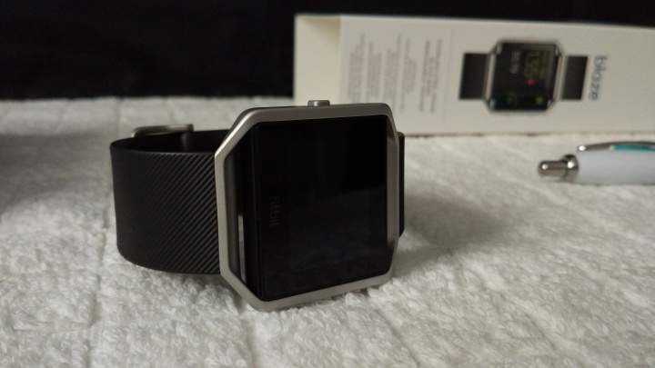 Review: Fitbit Blaze, un paso hacia los wearables