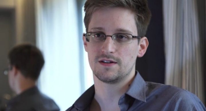 Snowden asegura que Apple pronto será atacada