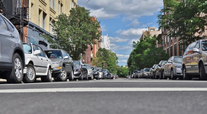 aparcamiento-calle--720x398