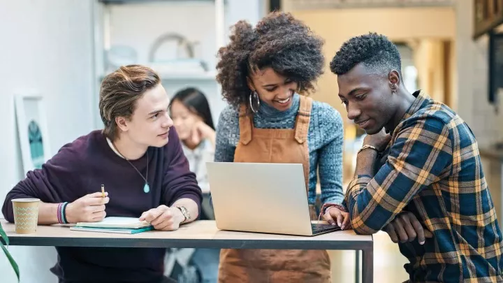 Fibra Yuser de Vodafone, la conexión para estudiantes que se puede desactivar en verano