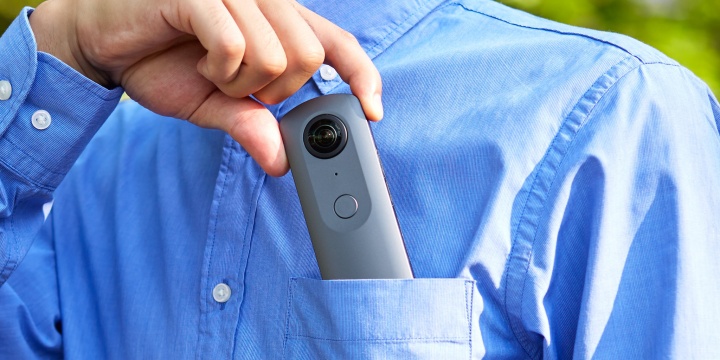 Imagen - Theta V, la cámara portátil que hace fotos en 360 grados y graba en 4K