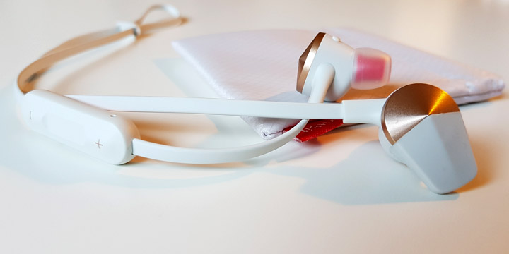 Review: Fitbit Flyer, unos auriculares inalámbricos mimados en todos sus detalles