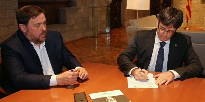Filtrada una conversación de Puigdemont, a pesar de que usa Signal en lugar de WhatsApp
