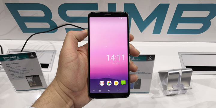 BSIMB Super X, un smartphone "todo pantalla" con resistencia al agua y carga inalámbrica