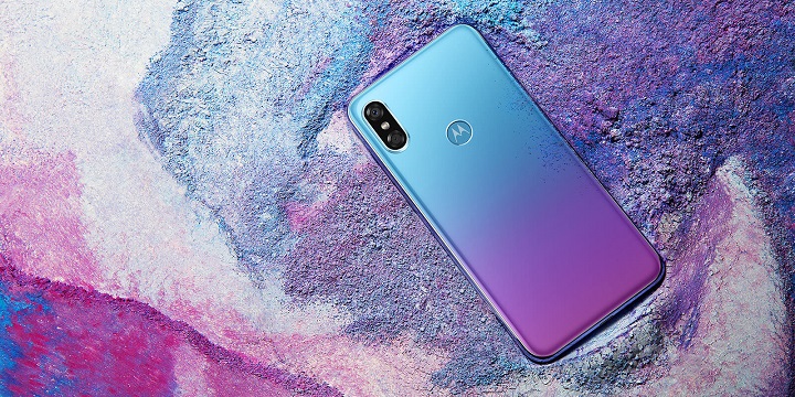 Motorola P30 es oficial con pantalla de 6,2 pulgadas y cámara trasera dual