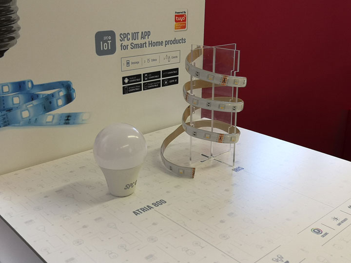 Imagen - SPC lanza su Smart Home: bombillas inteligentes, robots aspiradora, videovigilancia y más