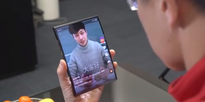 Xiaomi muestra su smartphone plegable: vídeo oficial del primer prototipo
