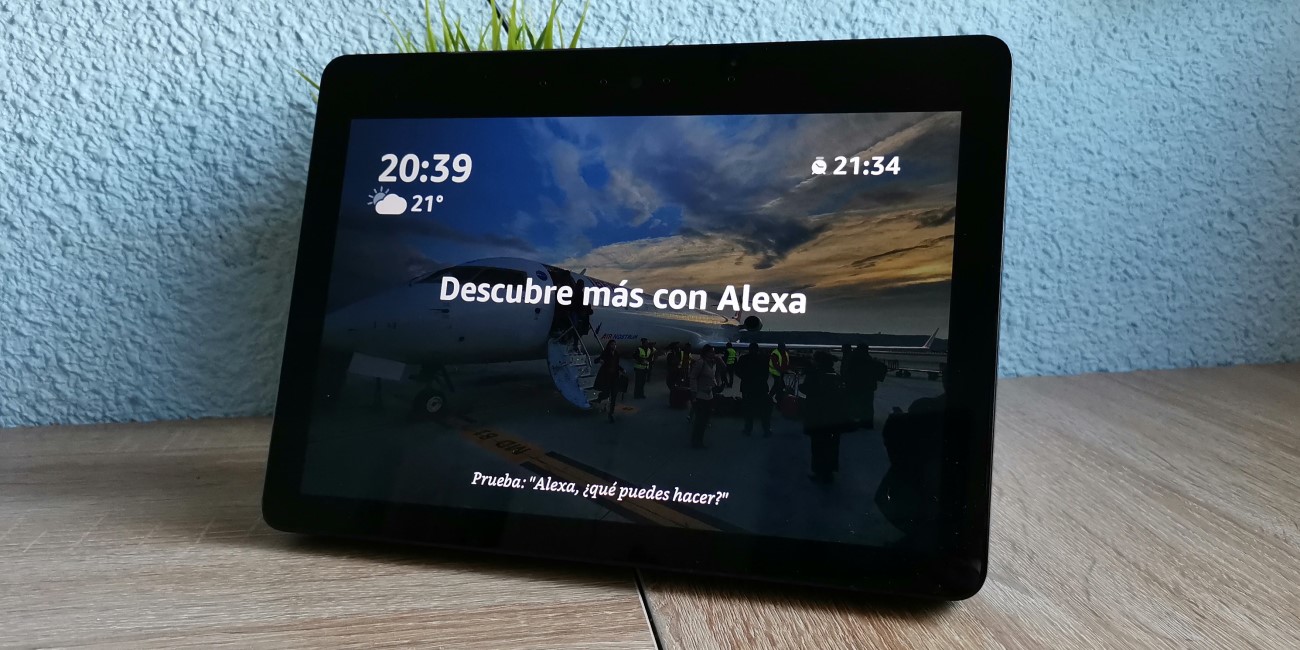 Review: Amazon Echo Show, un genial altavoz pegado a una pantalla