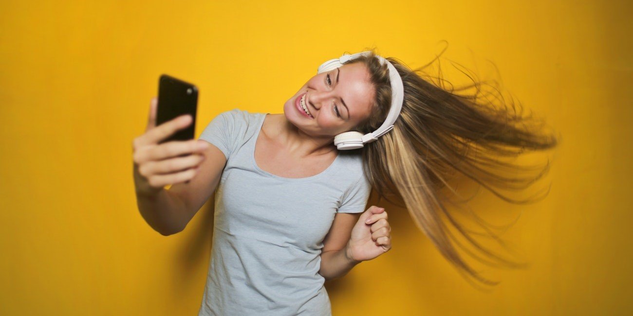 instagram-stories-sticker-letras-canciones-1300x650