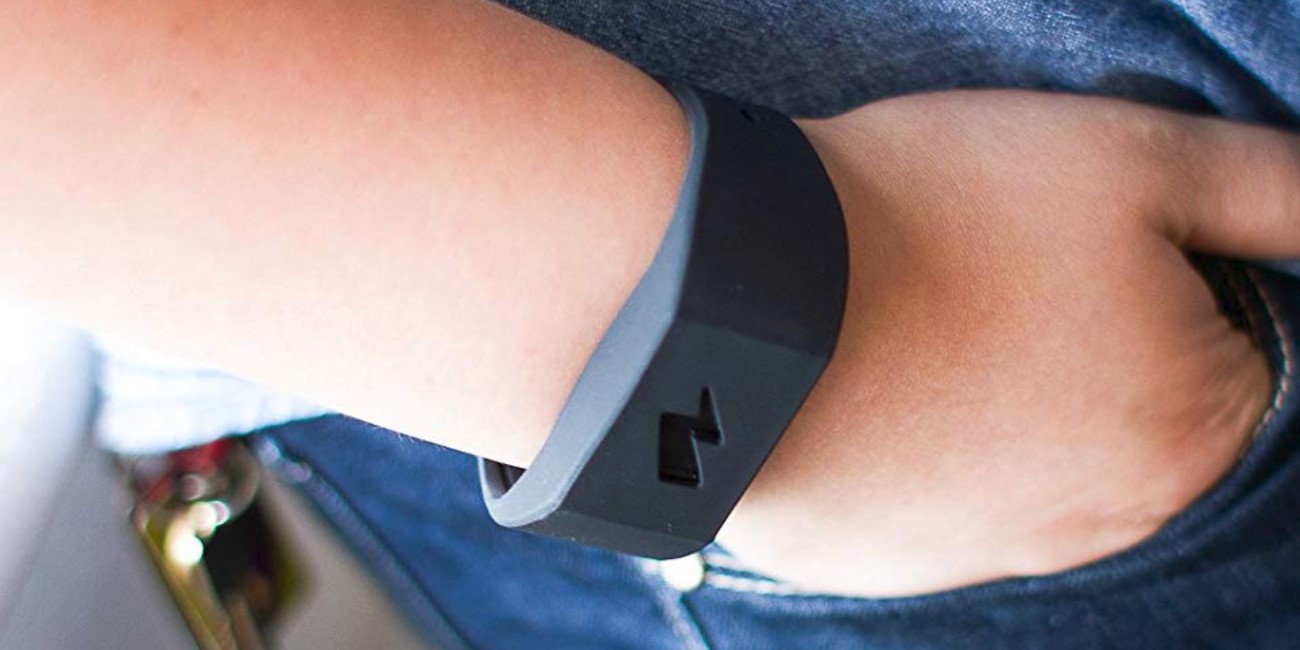 Pavlok, la pulsera que lanza descargas eléctricas si te excedes con ciertos hábitos