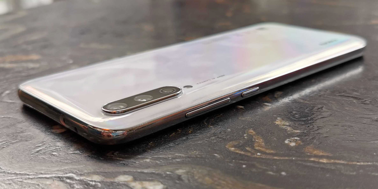 Xiaomi Mi A3 es oficial: triple cámara, lector de huellas en pantalla y Android One