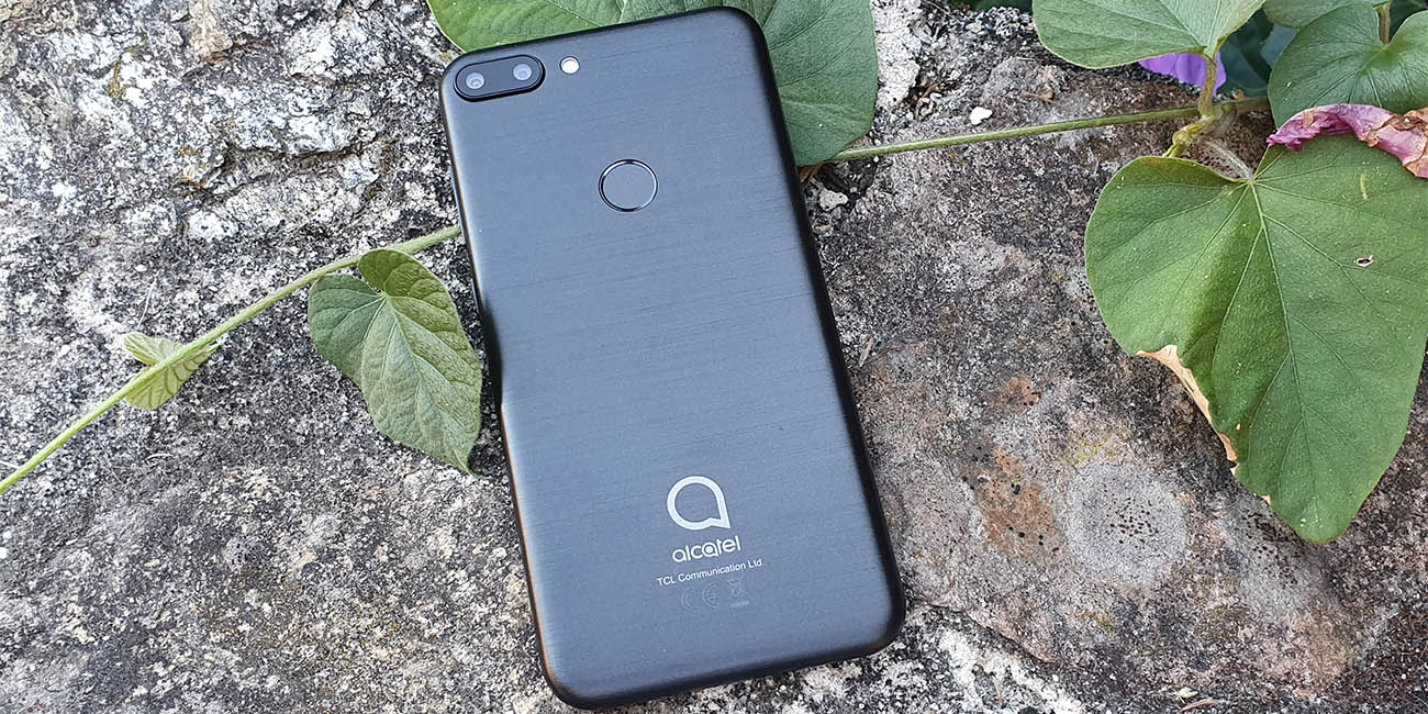 Review: Alcatel 1S, un teléfono de otra época por diseño y precio