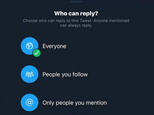 Imagen - Twitter ya permite elegir quién responde a los tweets