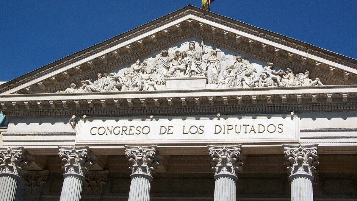 El Congreso aprueba la propuesta para vigilar y eliminar mensajes en redes sociales
