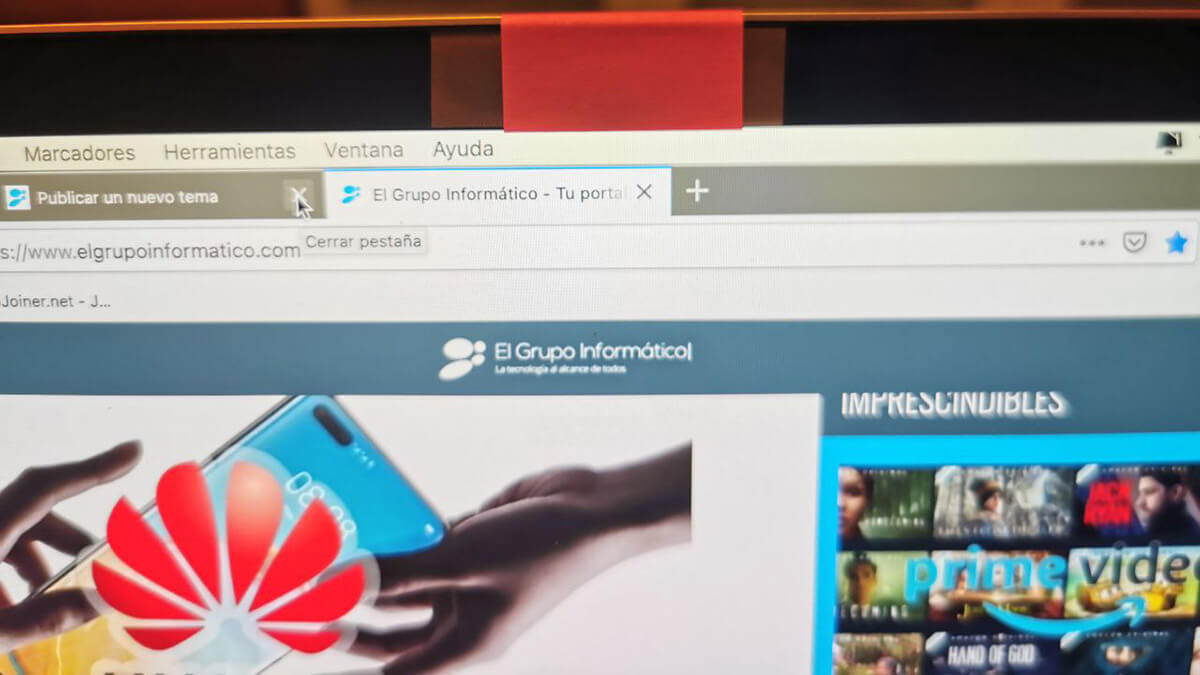 ¿Tiene sentido cubrir la webcam del ordenador?