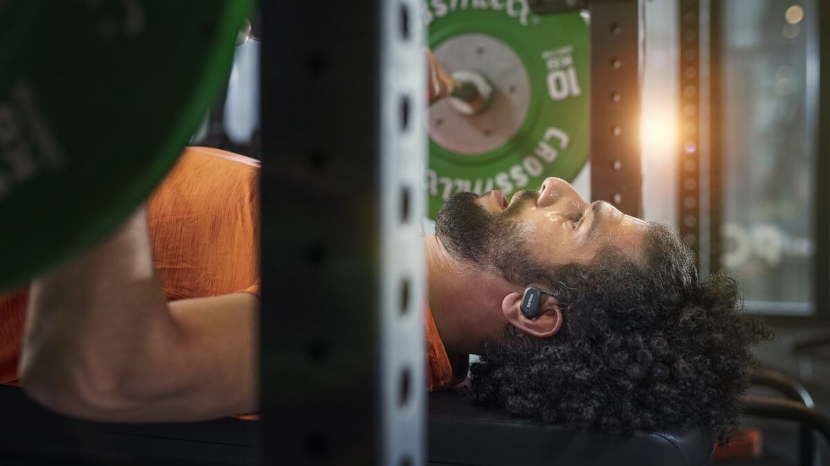 Desinfección ultravioleta y sonido por conducción ósea en los nuevos auriculares Philips