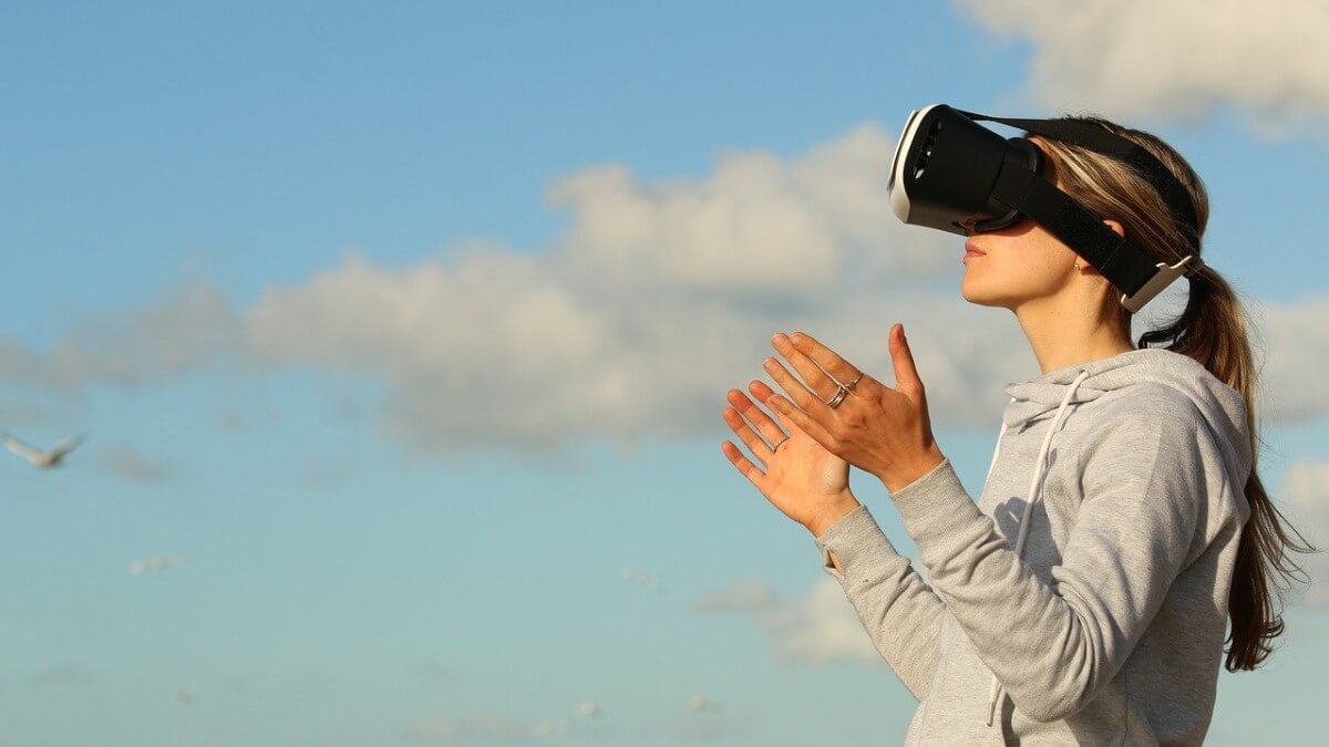 Apple lanzará en 2022 un casco VR que costará 1.000 dólares