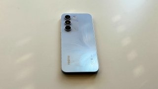 Review: Realme C100 5G viene con una super batería de 6.600 mAh y con un diseño que le distingue de todos