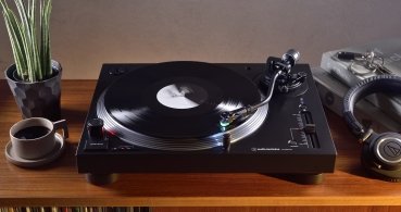 Saca el mejor sonido de tus vinilos: este mítico giradiscos de Audio-Technica se moderniza con Bluetooth