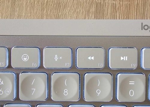 La tecla de silenciar micrófono del teclado Logitech no funciona: solución