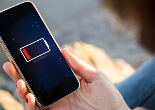Esta app que viene instalada en Android está gastando la batería de tu móvil rápidamente