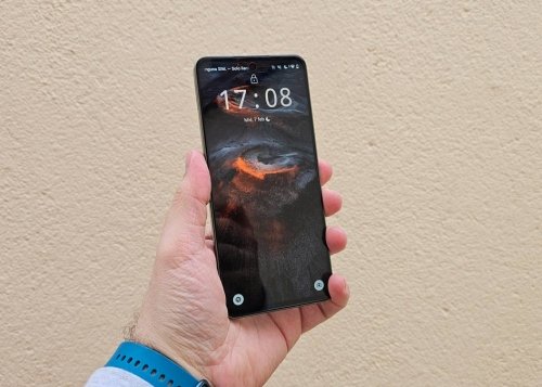 Review: Realme C67, el móvil de gama media que conquistará todas las miradas y los bolsillos