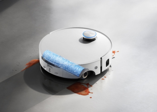 El último robot aspirador de Dreame friega tu casa como ningún otro: autolimpia su mopa con agua a 100º C