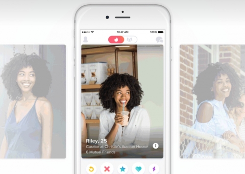 Robadas 40.000 fotos en Tinder: un programa descarga imágenes de forma masiva