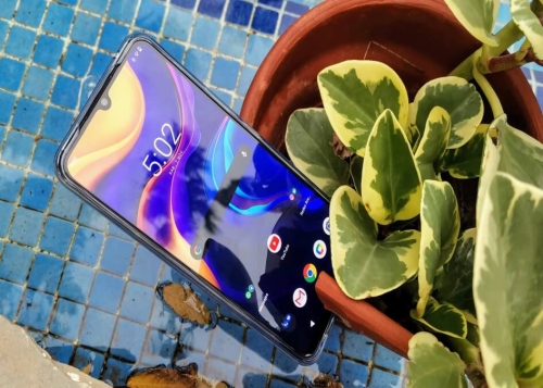 Review: Vivo Y70, gama media con sensor de huellas en pantalla y carga a 33 W