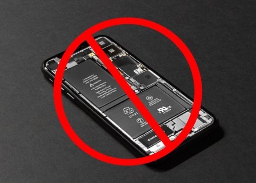 Apple se ríe de la UE y no lanzará un iPhone con batería extraíble