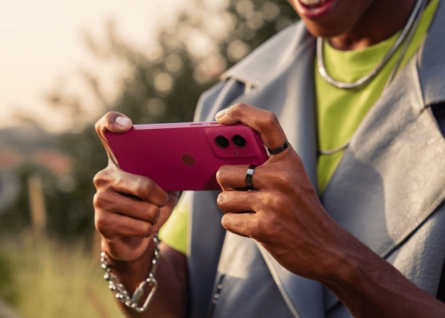 Motorola Moto G55 y G35 ya son oficiales: los dos móviles que prometen ser un éxito