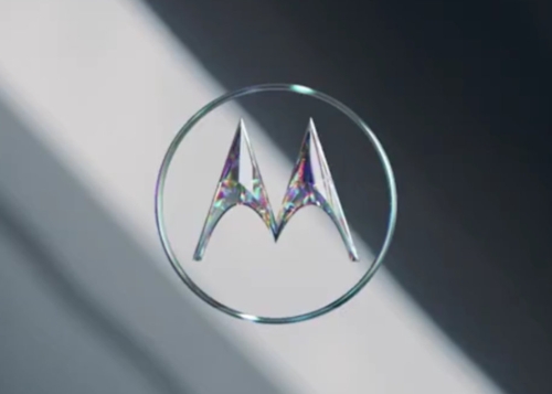 Este móvil plegable tendrá una impresionante versión con cristales de Swarovski