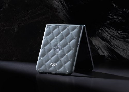 Motorola Razr 60: The Brillant Collection trae un nuevo diseño de lujo con cristales de Swarovski