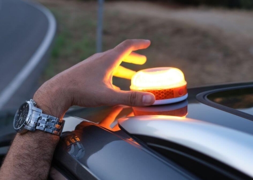 8 mejores balizas V16 conectadas: te recomendamos cuál comprar