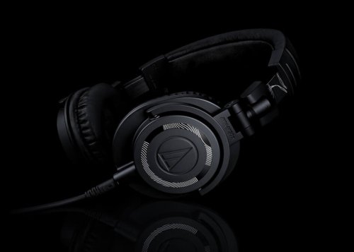 Audio-Technica lanza una edición especial de estos míticos auriculares: para fans del sonido y el arte japonés
