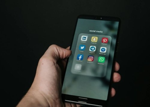 ¿Cuántas fotos se pueden compartir a la vez en WhatsApp?