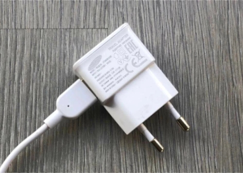 ¿Qué significa cada símbolo del cargador del móvil?