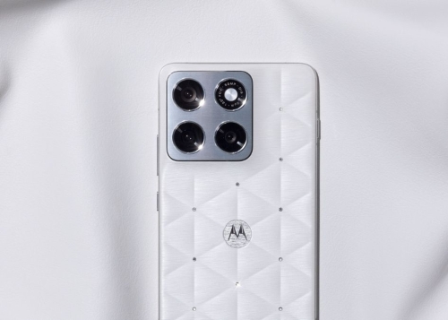 Motorola Edge 70 ya era bonito, y esta edición con cristales Swarovski es uno de los móviles más sofisticados