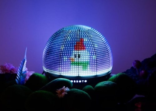 Así son los nuevos y curiosos dispositivos de SwitchBot: asistente de IA portátil y una lámpara-globo con IA