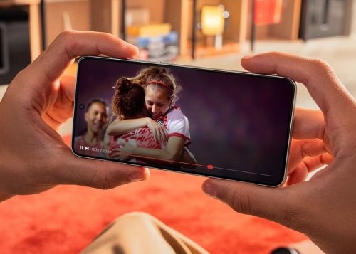 Brutal en batería, potencia y pantalla: así es el nuevo Motorola Edge 70 Max