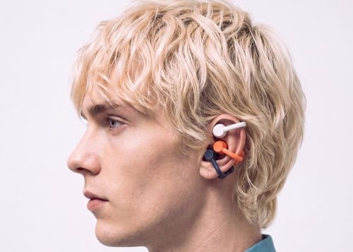 CMF Clip Pro apuestan por el "open ear": unos auriculares super sofisticados que parecen un piercing