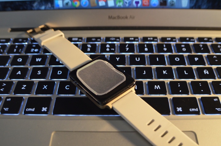 Imagen - Comprueba en tu mu&ntilde;eca el tama&ntilde;o real del Apple Watch