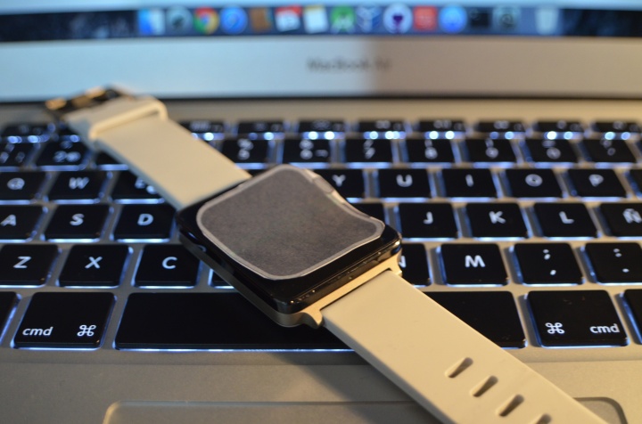 Imagen - Comprueba en tu mu&ntilde;eca el tama&ntilde;o real del Apple Watch