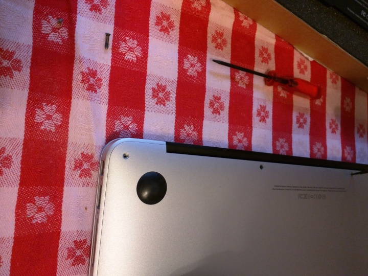 Imagen - Cómo cambiar la batería de MacBook Air