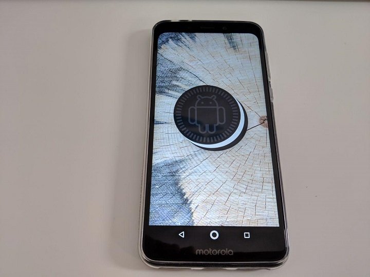 Imagen - Review: Motorola One, buen diseño y Android One para la gama media