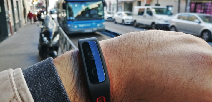 Imagen - Review: Honor Band 4 Running, una pulsera fitness con la resistencia por bandera