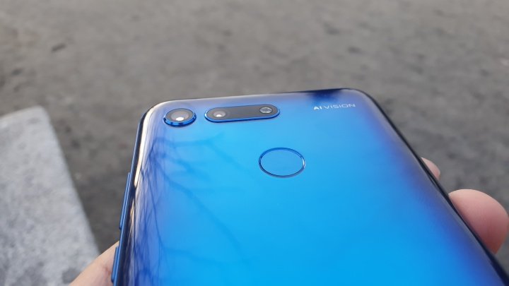 Imagen - Review: Honor View 20, fotos de 48 megapíxeles y cámara selfie incrustada en pantalla
